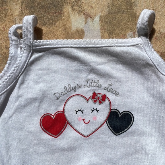 4/$24🦩 Set of 3 Girls 12mo Onesies - Picture 4 of 8